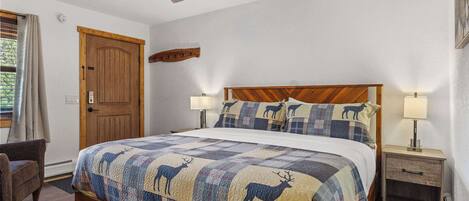 1 bedroom, desk, WiFi, bed sheets