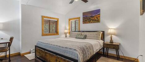 2 多间卧室、办公桌、熨斗/熨衣板、旅行婴儿床