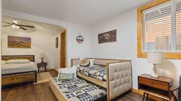 2 bedrooms, desk, iron/ironing board, travel crib