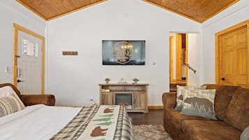 2 bedrooms, desk, iron/ironing board, travel crib