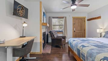 1 bedroom, desk, bed sheets