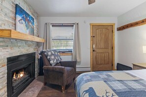 1 chambre, bureau, literie fournie