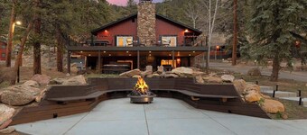 Cabin16 - King Bed, Kitchenette & Bath