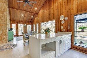 Interior - Hot Tub, Deck & Grill: Brookshire Gem Near Venues (Brookshire)