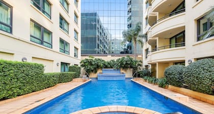 Sleek 1-Bed by Jubilee Park with Pool