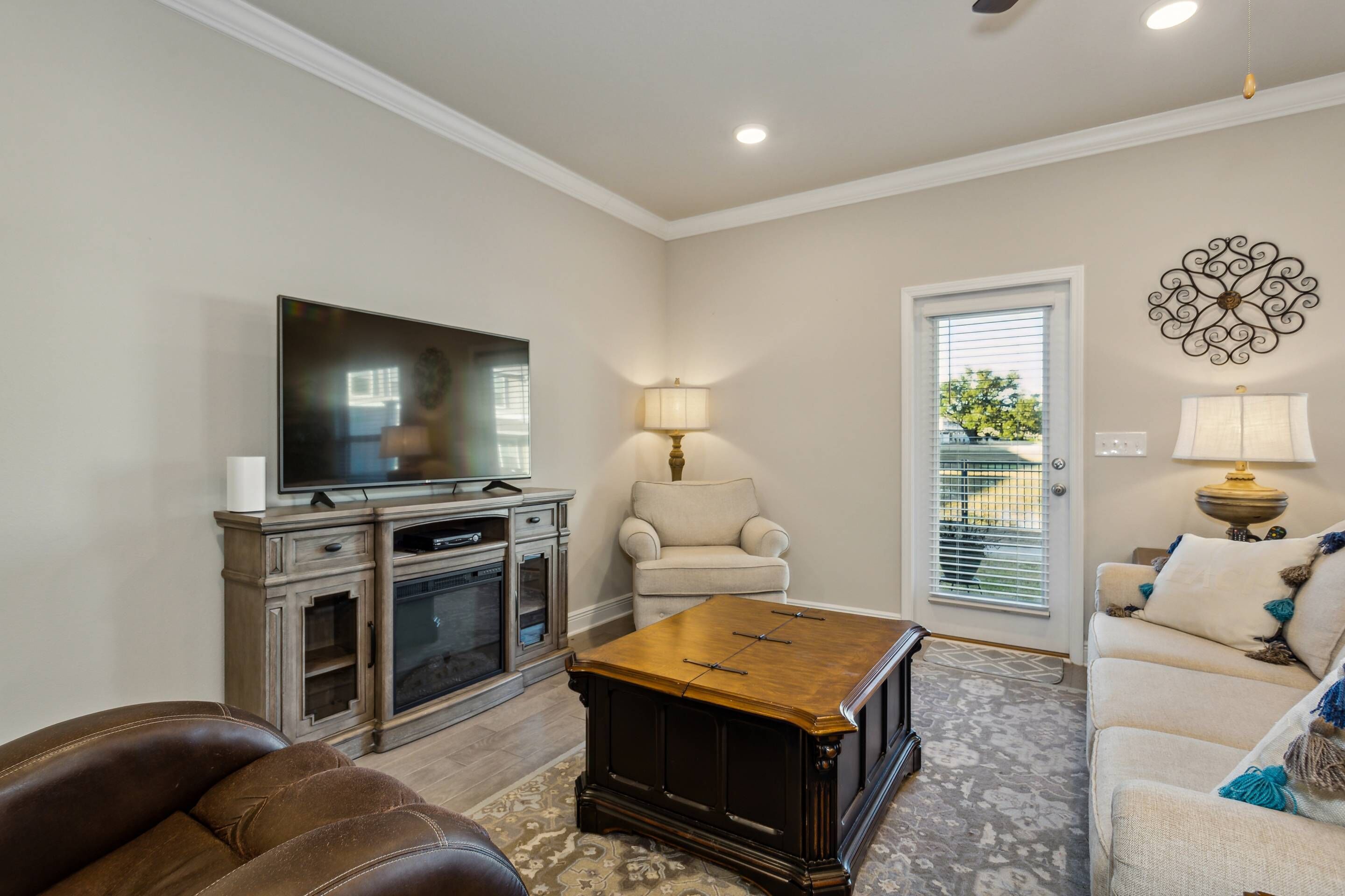 Downtown Townhome L Community Pool L Great For Families L 10 Minutes To Nas Pensacola L Fast Wifi - ペンサコラ, FL