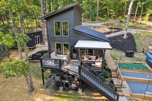 Exterior - Luxury Cottage Game House Hot Tub Fire Pit (Sevierville)