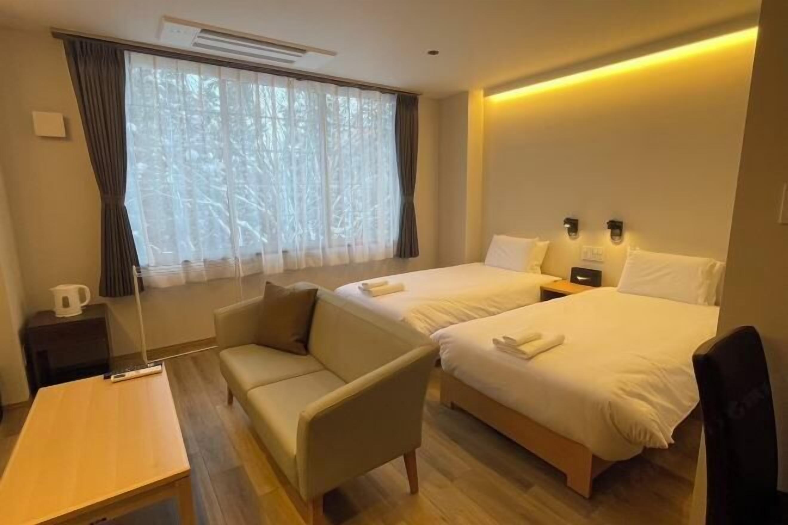 Soundproofing, bed sheets