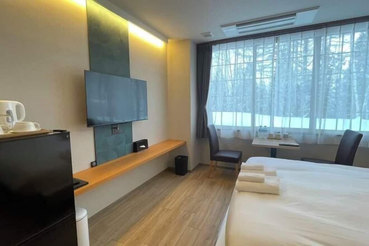 Soundproofing, bed sheets