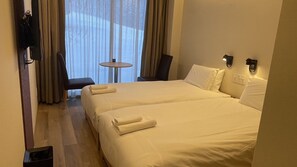 Soundproofing, bed sheets - WHITE HOTEL GRAND HAKUBA (Omachi)
