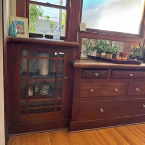 Interior - 3 Bdrm Craftsman Bungalow, Private Fenced Yard, Parking, 7 mins to Balboa/Zoo (San Diego)