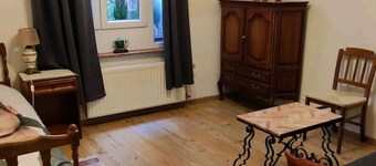 "entire Cozy Three Bedroom Apartment in Bruxelles"
