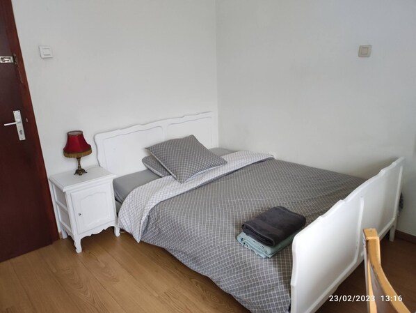 Gemeinsamer Schlafsaal, 1 Schlafzimmer