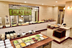 Desayuno todos los días (con cargo)