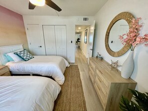 3 quartos, escrivaninha, Wi-Fi de cortesia, roupa de cama