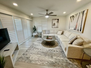 TV - Sea Oats 3BR-Direct Beach Access with Pool (Cocoa Beach)
