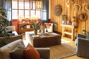 Área de estar no saguão