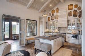 Fridge, microwave, oven, stovetop - Sotol by AvantStay | Direct River Access + Views (Dripping Springs)