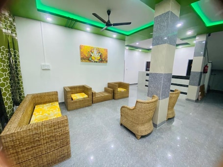 Lobby. Kaziranga Inn
