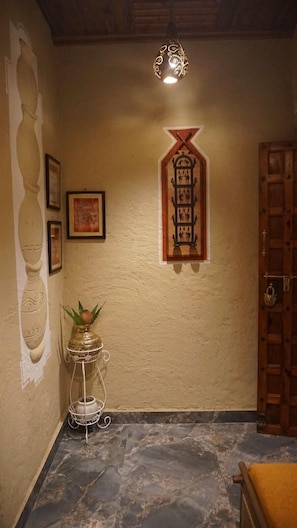 Interior - Shri Nilayam Kutir (Varanasi)