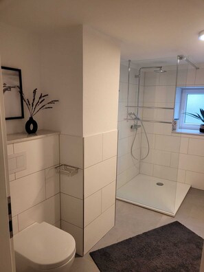 Bathroom - Ferienwohnung Hereinspaziert (Wilhelmshaven)