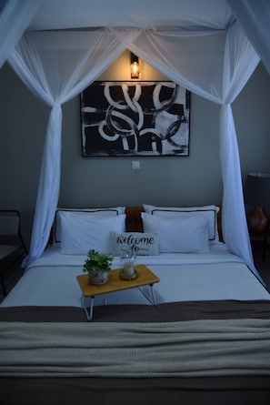 3 bedrooms, in-room safe, desk, iron/ironing board