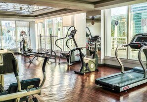 Gym - Yogi - Marina Marvel Luxurious 1BR Apt at Al Shera Tower (Dubai)