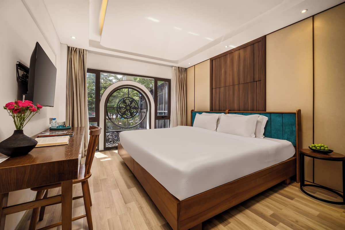 Habitación Deluxe doble, vistas a la ciudad | Ropa de cama de alta calidad, colchones viscoelásticos, minibar