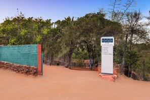 Entrée de l’hébergement