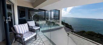 Ocean Views - Gorgeous ocean view apartment