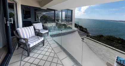 Ocean Views - Gorgeous ocean view apartment