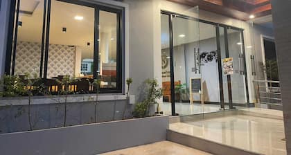 Nakarin Hotel