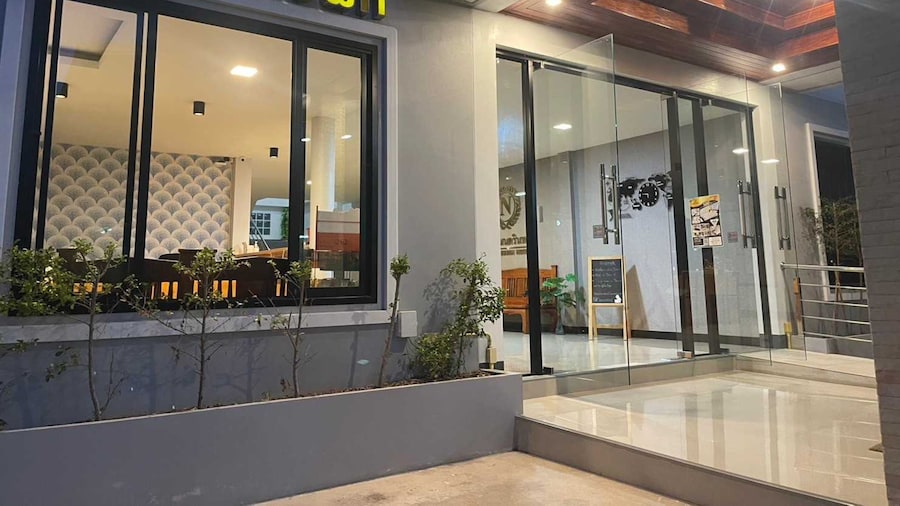 Nakarin Hotel