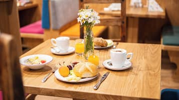 Desayuno buffet incluido todos los días