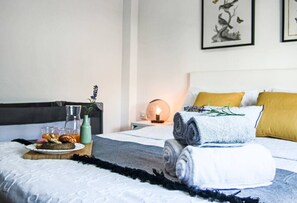 1 habitación, tabla de planchar con plancha, wifi y ropa de cama 