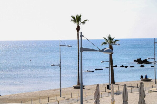 Beach nearby - Phaedrus Living: Seaside Luxury Flat Lighthouse 69 (Paphos)