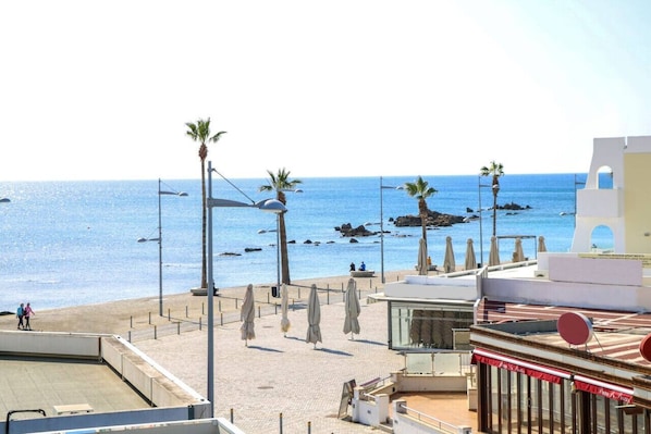 Beach nearby - Phaedrus Living: Seaside Luxury Flat Lighthouse 69 (Paphos)