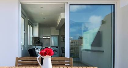 Phaedrus Living: Seaside Flat Lighthouse 63