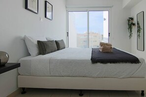 1 bedroom, iron/ironing board, WiFi, bed sheets - Seaside Junior suite Lighthouse 63 (Paphos)