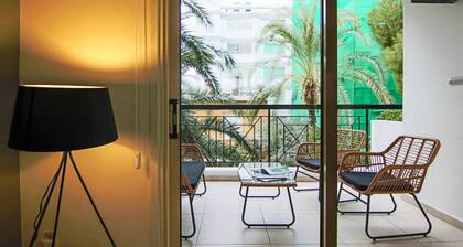 Phaedrus Living: City View Luxury Iras Flat 102