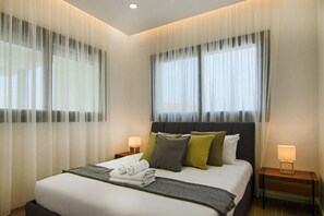 2 chambres, fer et planche à repasser, Wi-Fi, draps fournis