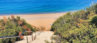 Phaedrus Living: Amorosa 13 Beachside Villa