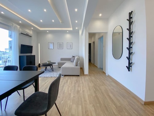 Phaedrus Living: Nicosia Downtown Flat 704