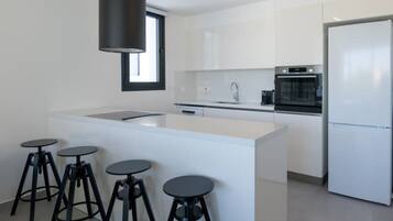 Fridge, oven, stovetop, toaster