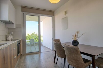 Phaedrus Living: Coral Suites Aquatic