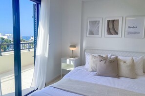 2 bedrooms, iron/ironing board, WiFi, bed sheets - Phaedrus Living: Byzantium Modern City Flat (Paphos)