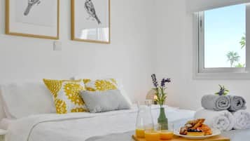 2 habitaciones, escritorio, tabla de planchar con plancha y wifi