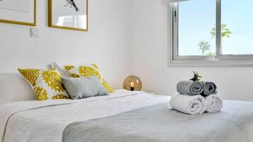 1 bedroom, desk, iron/ironing board, WiFi