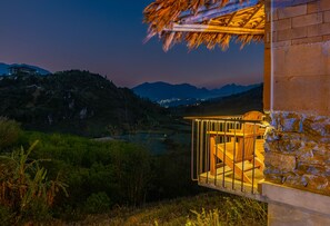 Front of property - evening/night - Sapaxa Spring Garden Ecolodge (Sa Pa)
