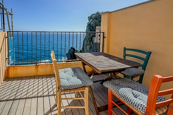 Exclusive Apartment | Terrace/patio